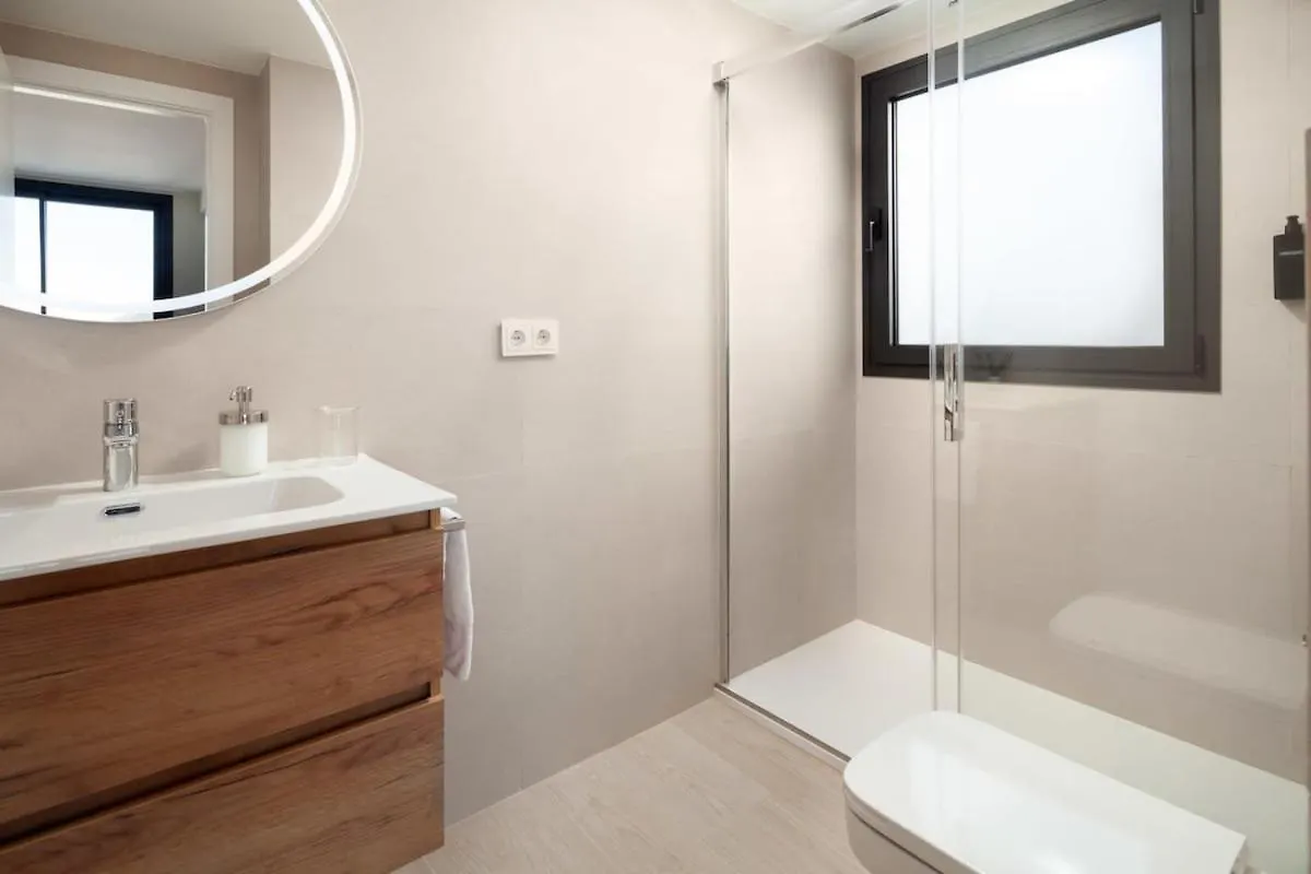 Live Like A Local Your Comfortable Retreat At Pas マラガ